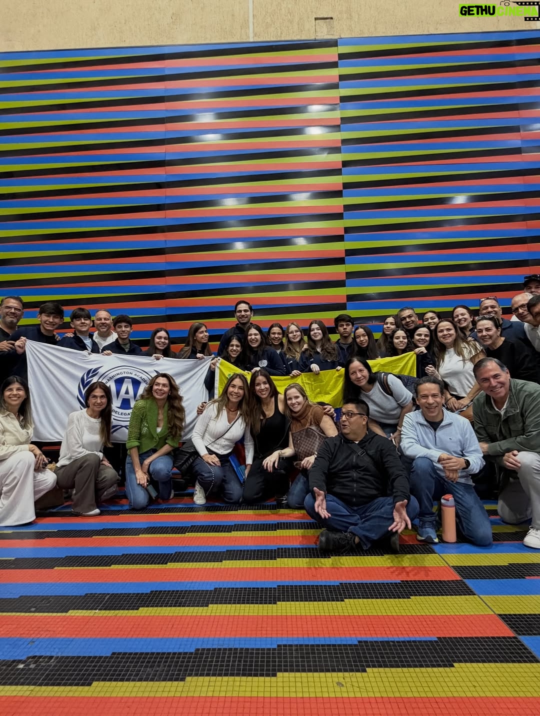 Viviana Gibelli - 142.3K Likes - Esta mañana se fue mi Costilla junto a una delegación de su colegio al HMUN en Boston ( El modelo de Naciones Unidas en Harvard) y yo no puedo estar más orgullosa de él @sebastianakinin 

Un año preparándose para debatir y competir con colegios de muchos países sobre temas de interés mundial y sus soluciones. 

La educación es una herramienta tan poderosa!!! Eso, junto al amor propio y los valores construyen un hombre fuerte, seguro y feliz. 

Gracias a la @washingtonacademy.ccs por esta oportunidad y prepararlos ,a @laserairlinesoficial por las atenciones con todo el grupo y llevarlos con bien y @lainternacionaldeseguros por el respaldo con la póliza de asistencia de viajes para mi hijo por cualquier eventualidad. 

Al final del carrusel les dejé mi reflexión sobre esta experiencia tan enriquecedora. Yo soy mamá gallina y criar hijos independientes ha sido todo un reto para mi corazón. Desliza ➡️

Buen viaje hijo y mucho éxito a todos!Estamos muy bien representados 🇻🇪❤️

Gracias padre!