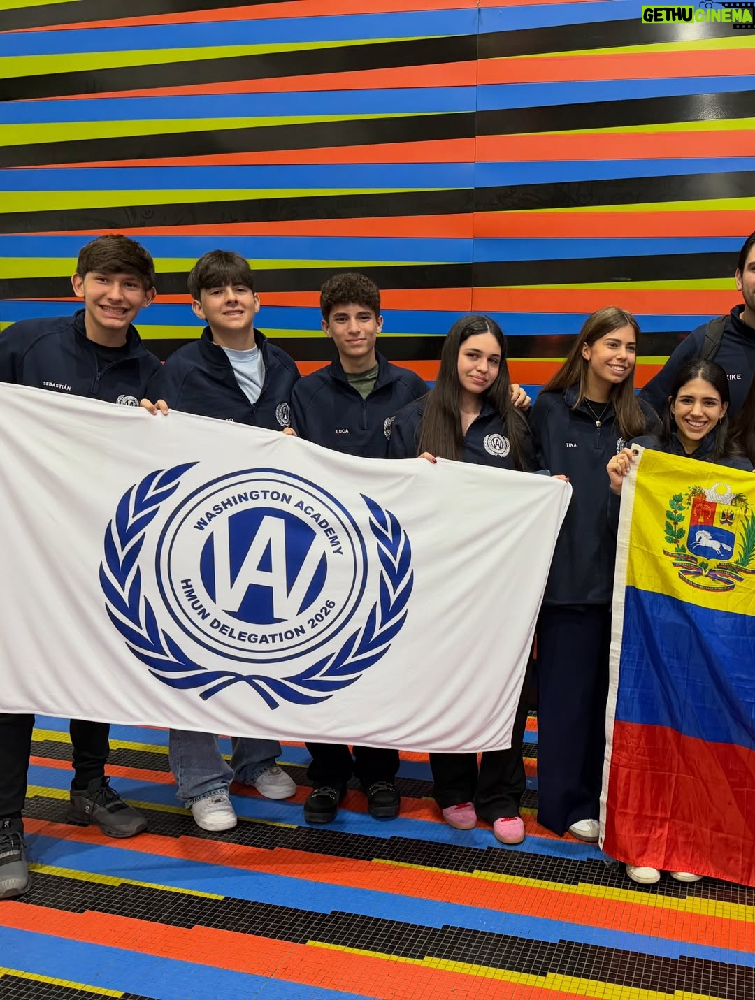 Viviana Gibelli - 142.3K Likes - Esta mañana se fue mi Costilla junto a una delegación de su colegio al HMUN en Boston ( El modelo de Naciones Unidas en Harvard) y yo no puedo estar más orgullosa de él @sebastianakinin 

Un año preparándose para debatir y competir con colegios de muchos países sobre temas de interés mundial y sus soluciones. 

La educación es una herramienta tan poderosa!!! Eso, junto al amor propio y los valores construyen un hombre fuerte, seguro y feliz. 

Gracias a la @washingtonacademy.ccs por esta oportunidad y prepararlos ,a @laserairlinesoficial por las atenciones con todo el grupo y llevarlos con bien y @lainternacionaldeseguros por el respaldo con la póliza de asistencia de viajes para mi hijo por cualquier eventualidad. 

Al final del carrusel les dejé mi reflexión sobre esta experiencia tan enriquecedora. Yo soy mamá gallina y criar hijos independientes ha sido todo un reto para mi corazón. Desliza ➡️

Buen viaje hijo y mucho éxito a todos!Estamos muy bien representados 🇻🇪❤️

Gracias padre!