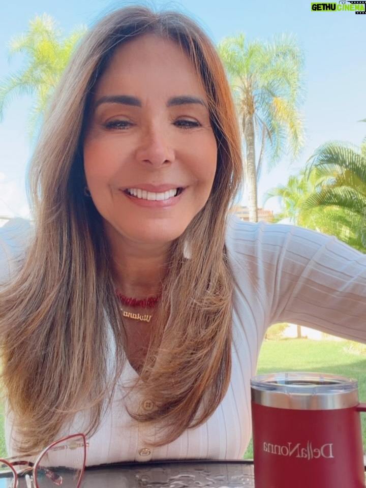 Viviana Gibelli - 142.3K Likes - Esta mañana se fue mi Costilla junto a una delegación de su colegio al HMUN en Boston ( El modelo de Naciones Unidas en Harvard) y yo no puedo estar más orgullosa de él @sebastianakinin 

Un año preparándose para debatir y competir con colegios de muchos países sobre temas de interés mundial y sus soluciones. 

La educación es una herramienta tan poderosa!!! Eso, junto al amor propio y los valores construyen un hombre fuerte, seguro y feliz. 

Gracias a la @washingtonacademy.ccs por esta oportunidad y prepararlos ,a @laserairlinesoficial por las atenciones con todo el grupo y llevarlos con bien y @lainternacionaldeseguros por el respaldo con la póliza de asistencia de viajes para mi hijo por cualquier eventualidad. 

Al final del carrusel les dejé mi reflexión sobre esta experiencia tan enriquecedora. Yo soy mamá gallina y criar hijos independientes ha sido todo un reto para mi corazón. Desliza ➡️

Buen viaje hijo y mucho éxito a todos!Estamos muy bien representados 🇻🇪❤️

Gracias padre!