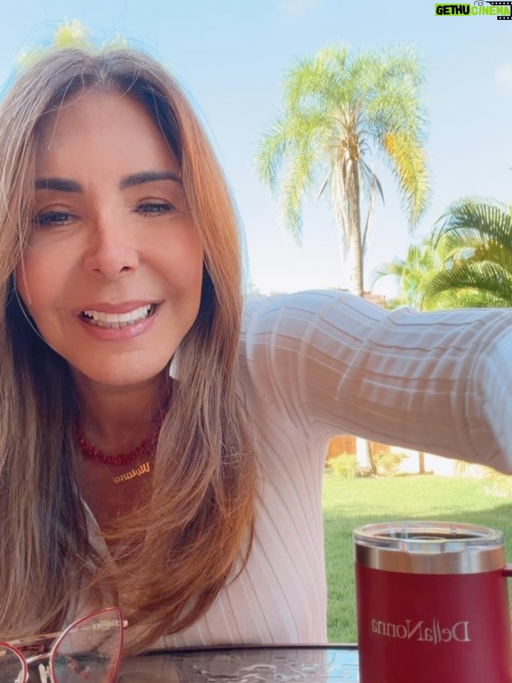 Viviana Gibelli - 142.3K Likes - Esta mañana se fue mi Costilla junto a una delegación de su colegio al HMUN en Boston ( El modelo de Naciones Unidas en Harvard) y yo no puedo estar más orgullosa de él @sebastianakinin 

Un año preparándose para debatir y competir con colegios de muchos países sobre temas de interés mundial y sus soluciones. 

La educación es una herramienta tan poderosa!!! Eso, junto al amor propio y los valores construyen un hombre fuerte, seguro y feliz. 

Gracias a la @washingtonacademy.ccs por esta oportunidad y prepararlos ,a @laserairlinesoficial por las atenciones con todo el grupo y llevarlos con bien y @lainternacionaldeseguros por el respaldo con la póliza de asistencia de viajes para mi hijo por cualquier eventualidad. 

Al final del carrusel les dejé mi reflexión sobre esta experiencia tan enriquecedora. Yo soy mamá gallina y criar hijos independientes ha sido todo un reto para mi corazón. Desliza ➡️

Buen viaje hijo y mucho éxito a todos!Estamos muy bien representados 🇻🇪❤️

Gracias padre!