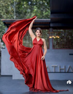Viviya Santh Instagram - Featuring @viviyasanth
#photo @rejibhaskar_
@canonindia_official
#makeup @vincy.pai
#location @anhatha.in
#retouch @akhil.snarayan
#rejibhaskar