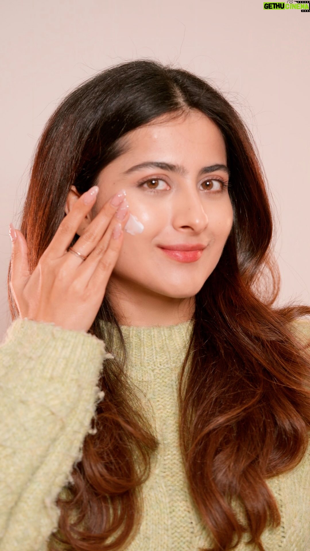 Yashaswinee Raje Singh - 677 Likes - Winter skin needs a little extra care. I’ve been using the Cetaphil moisturiser because the niacinamide and glycerin combo keeps me skin calm and hydrated without feeling heavy. 

It’s also dermatologist-recommended, which gives me so much peace of mind. 

They have more moisturisers too - head to Amazon & buy yours now! ❄️🧴

@cetaphil_india
 
#AD #CetaphilIndia #DermatologistRecommended #CetaphilMoisturizer #WinterReady