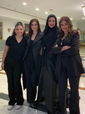 Yasmine Raeis Instagram - هتوحشوني يا بنات الحور ❤️❤️❤️❤️ 
آخر يوم تصوير #فيلم #الست_لما
 🙏 #فركش 

@yousra @yasminraeis @donia_samii_official