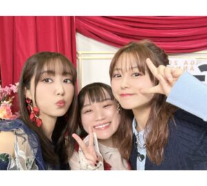 Yoko Hikasa Instagram - 🌸
GAFES2026
ダンまちステージでした！
いのりと千菅ちゃんと森さんと！
松岡くん、大森さん、面白コメントありがとう笑
そして見てくれた皆さんありがとうございますー！

アフレコしている時や放送中は
フレイヤの内面にフォーカスして
心の奥底を表現したくて仕方なかったけれど
しばらく経って落ち着いて見てみると
作品の違う部分に目がいったり
周りのキャラクターの顔や想いが見えたり。
ほんとにあの時は
ベルしか見えてなかったんだなあと気付きましたよ。
恋ってすごいなあ。

今演じたらまた違うものになりそうと思いつつ
あの時フレイヤとしてベルを想って
向かい合った気持ちが正解ですね。ね！

またフレイヤを演じたい☺️

#gafes
#2026
#ダンまち
