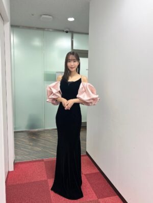 Yoko Hikasa Instagram - 👑
アニメトレンド大賞2025
改めましてありがとうございました〜
ぽんこつMCでしたーーー😂
もう岩井さんが天才すぎて！
場の空気を全て作ってくださってて！
落ち着いたまわし流石すぎました✨
ゲストの皆さんや受賞の皆さんも素敵で、
ミャクミャク＆デク＆タコピーが集まると
スタジオがぎゅうぎゅうで、
年末に相応しい賑やかさでしたーー！

来年もたくさんのアニメや音楽が生まれて
きっと皆さんの心を震わせてくれるはず！

ということで皆様良いお年を〜✨

#アニメトレンド大賞
#仕込まれた女優ライトまじ神