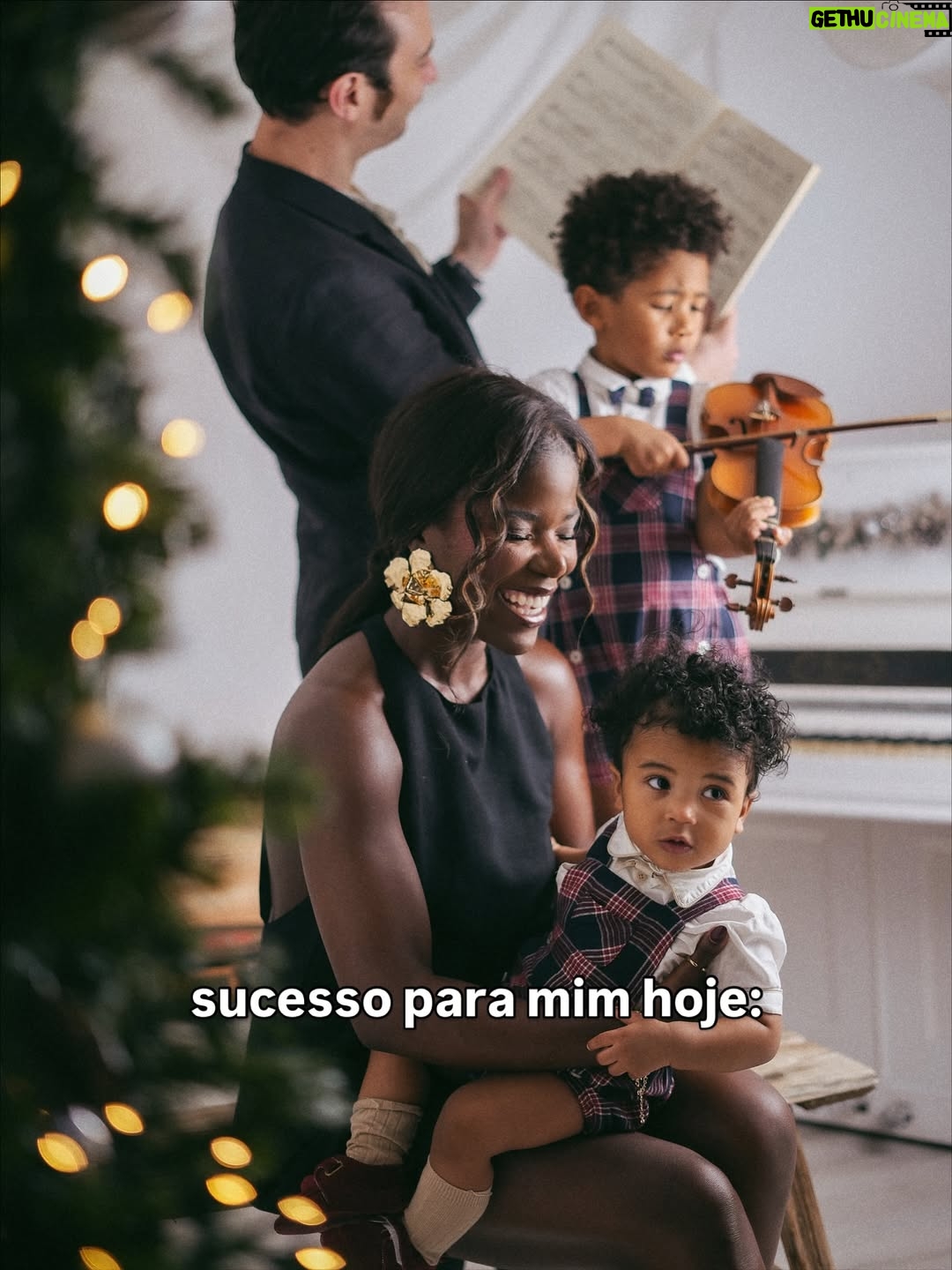 Yolanda Tati - 17.5K Likes - Parabéns para mim 🥹🎂🥳 A minha vida é feita de contrastes. E não é sobre ser melhor ou pior, é sobre o enorme presente de poder continuar a crescer e a eterna loucura de continuar a SONHAR.

Obrigada a todos, sempre, por tudo. 🍾 Parabéns para mim e parabéns para o meu marido e meu melhor amigo que faz anos no mesmo dia que eu!!!

Hoje é dia de celebrar com a minha família amada, vocês também são parte de tudo isto e muito importantes para mim: Quero os vossos parabéns!!!!! 🎉🥰❤️🌟🥂