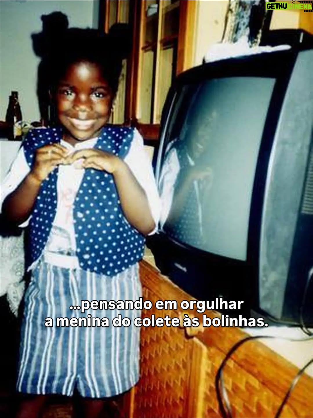 Yolanda Tati - 17.5K Likes - Parabéns para mim 🥹🎂🥳 A minha vida é feita de contrastes. E não é sobre ser melhor ou pior, é sobre o enorme presente de poder continuar a crescer e a eterna loucura de continuar a SONHAR.

Obrigada a todos, sempre, por tudo. 🍾 Parabéns para mim e parabéns para o meu marido e meu melhor amigo que faz anos no mesmo dia que eu!!!

Hoje é dia de celebrar com a minha família amada, vocês também são parte de tudo isto e muito importantes para mim: Quero os vossos parabéns!!!!! 🎉🥰❤️🌟🥂