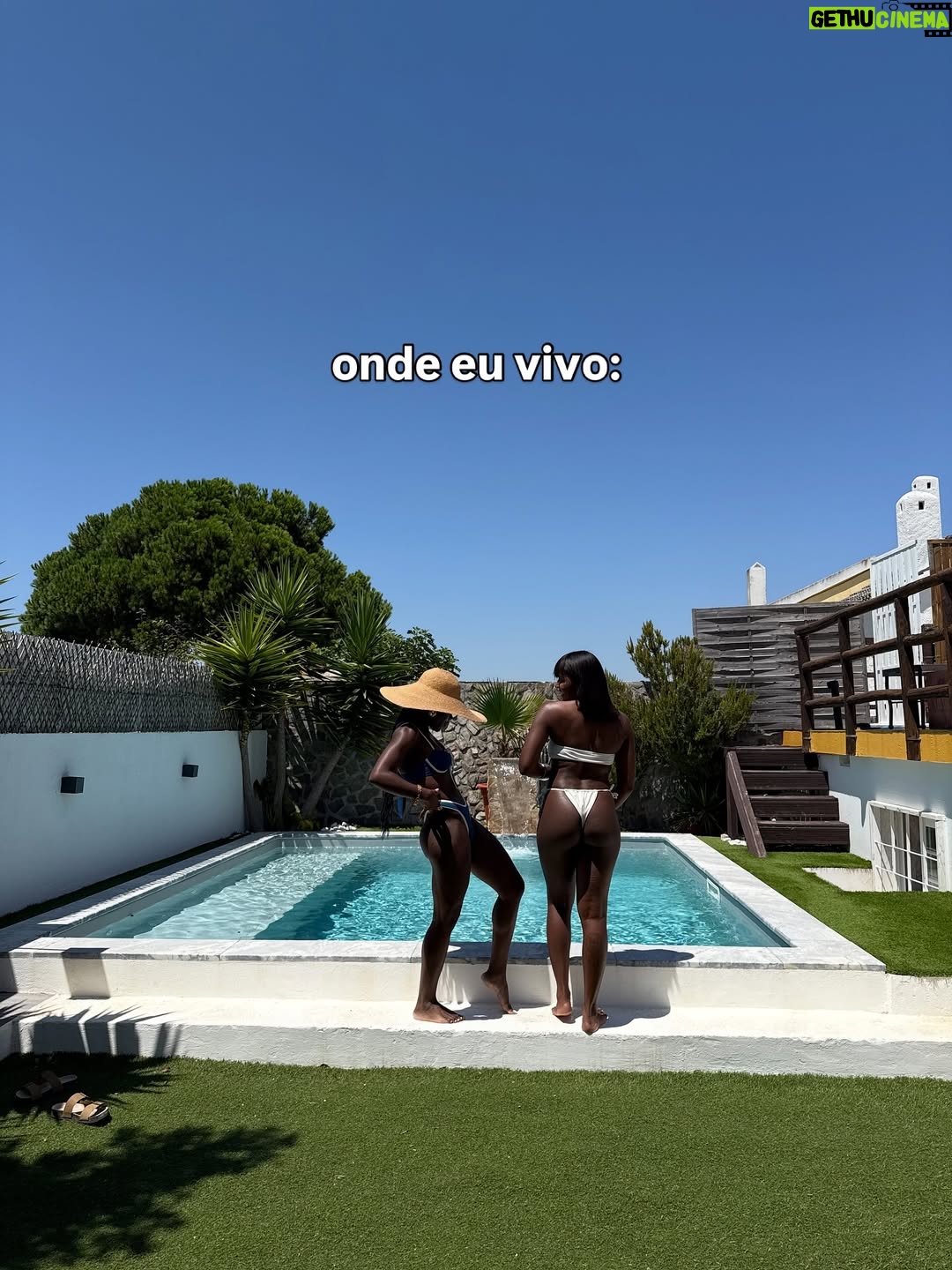 Yolanda Tati - 17.5K Likes - Parabéns para mim 🥹🎂🥳 A minha vida é feita de contrastes. E não é sobre ser melhor ou pior, é sobre o enorme presente de poder continuar a crescer e a eterna loucura de continuar a SONHAR.

Obrigada a todos, sempre, por tudo. 🍾 Parabéns para mim e parabéns para o meu marido e meu melhor amigo que faz anos no mesmo dia que eu!!!

Hoje é dia de celebrar com a minha família amada, vocês também são parte de tudo isto e muito importantes para mim: Quero os vossos parabéns!!!!! 🎉🥰❤️🌟🥂