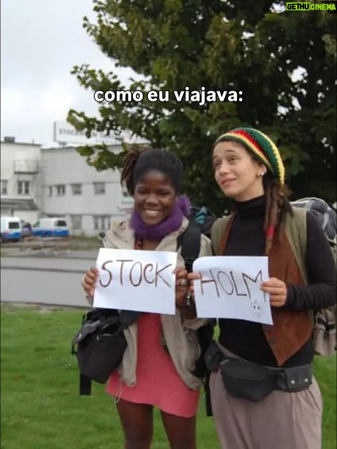 Yolanda Tati - 17.5K Likes - Parabéns para mim 🥹🎂🥳 A minha vida é feita de contrastes. E não é sobre ser melhor ou pior, é sobre o enorme presente de poder continuar a crescer e a eterna loucura de continuar a SONHAR.

Obrigada a todos, sempre, por tudo. 🍾 Parabéns para mim e parabéns para o meu marido e meu melhor amigo que faz anos no mesmo dia que eu!!!

Hoje é dia de celebrar com a minha família amada, vocês também são parte de tudo isto e muito importantes para mim: Quero os vossos parabéns!!!!! 🎉🥰❤️🌟🥂