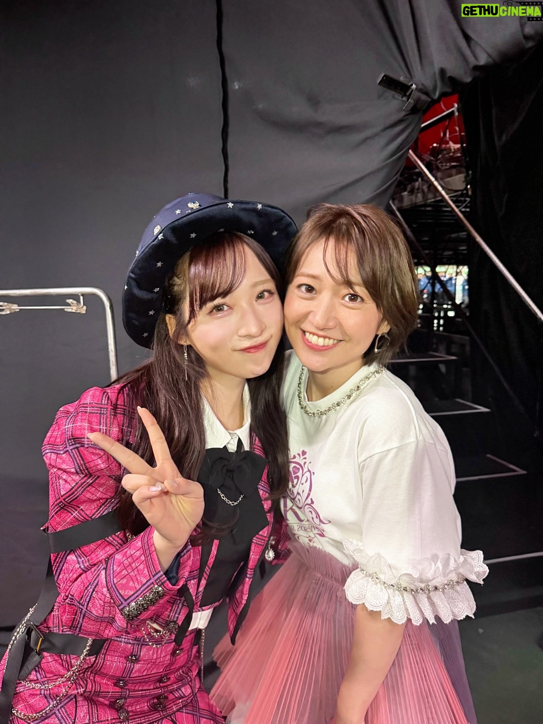 Yui Oguri - 47.3K Likes - #AKB48は青春ですin武道館
６公演走り切りました🎤❤️‍🔥
お越しいただいた皆様もHulu配信でご覧いただいた皆様も
本当にありがとうございました。

AKBに入りたいと思うきっかけをくれた
憧れの先輩たちとステージに立たせて頂き嬉しさと同時に
表情、パフォーマンス、発言の力強さ、
そして現役メンバーたちを立ててくださろうとしたり
アイドルとして、人として学ぶことが多くて改めて偉大さを感じた反面、自分たちの課題を見つけることもできました。

歴史を紡いできたグループのそれぞれの時代の良さをしっかりと届けていくのは現役の私達の役目だと思っています。

これから自分達で登らなければ見えない景色を
自分達で見れるようにこの気持ちを大切にして
この先もAKB48は進んでいきたいと思います。

最後に。
AKBの今も応援してくれて寄り添ってくれる卒業生の皆さん
本当に感謝しています。
武道館は一生の思い出で宝物です。
どの時代のAKBも大好きです、ありがとうございました！

#あの頃青春でしたこれから青春です 
#AKB48
#AKB武道館