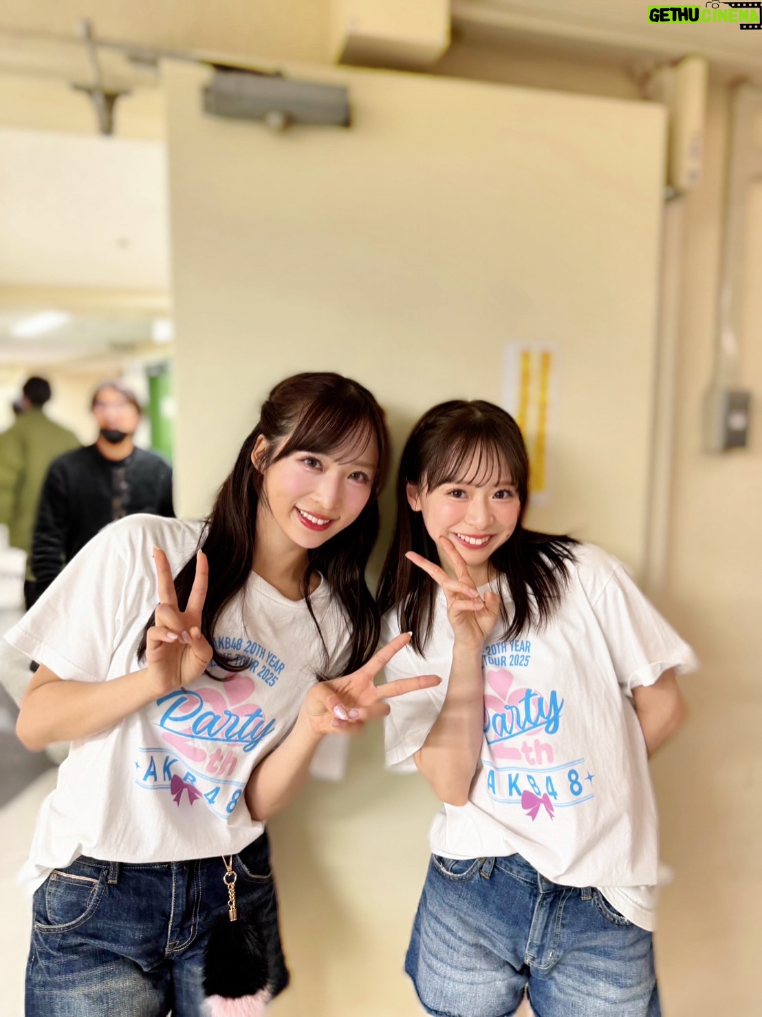 Yui Oguri - 47.3K Likes - #AKB48は青春ですin武道館
６公演走り切りました🎤❤️‍🔥
お越しいただいた皆様もHulu配信でご覧いただいた皆様も
本当にありがとうございました。

AKBに入りたいと思うきっかけをくれた
憧れの先輩たちとステージに立たせて頂き嬉しさと同時に
表情、パフォーマンス、発言の力強さ、
そして現役メンバーたちを立ててくださろうとしたり
アイドルとして、人として学ぶことが多くて改めて偉大さを感じた反面、自分たちの課題を見つけることもできました。

歴史を紡いできたグループのそれぞれの時代の良さをしっかりと届けていくのは現役の私達の役目だと思っています。

これから自分達で登らなければ見えない景色を
自分達で見れるようにこの気持ちを大切にして
この先もAKB48は進んでいきたいと思います。

最後に。
AKBの今も応援してくれて寄り添ってくれる卒業生の皆さん
本当に感謝しています。
武道館は一生の思い出で宝物です。
どの時代のAKBも大好きです、ありがとうございました！

#あの頃青春でしたこれから青春です 
#AKB48
#AKB武道館