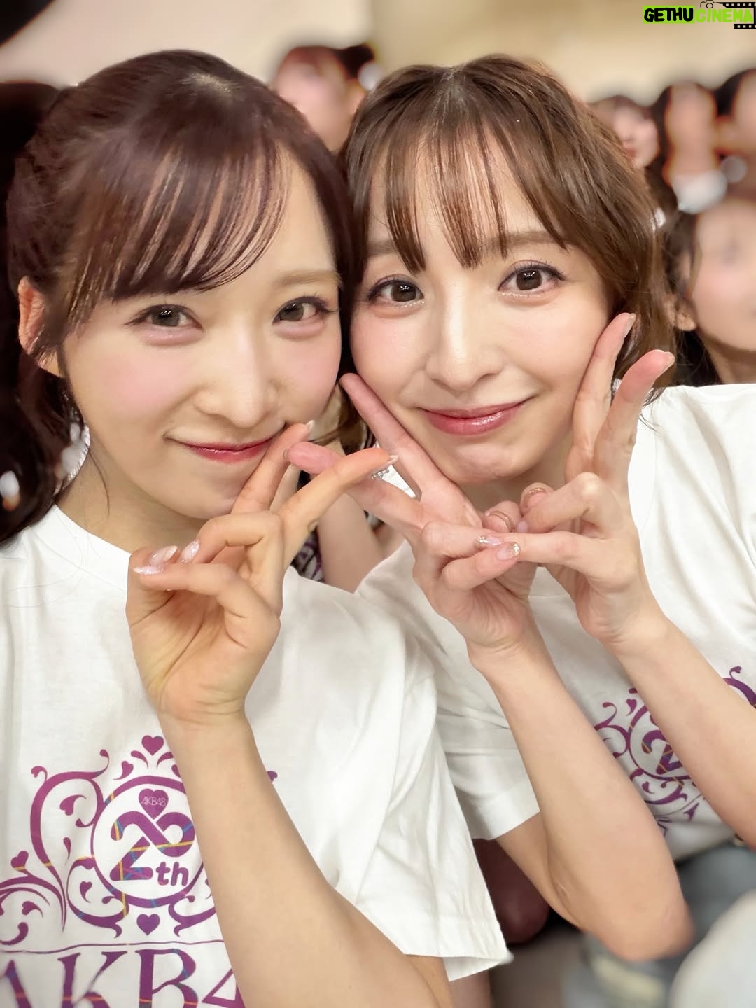 Yui Oguri - 47.3K Likes - #AKB48は青春ですin武道館
６公演走り切りました🎤❤️‍🔥
お越しいただいた皆様もHulu配信でご覧いただいた皆様も
本当にありがとうございました。

AKBに入りたいと思うきっかけをくれた
憧れの先輩たちとステージに立たせて頂き嬉しさと同時に
表情、パフォーマンス、発言の力強さ、
そして現役メンバーたちを立ててくださろうとしたり
アイドルとして、人として学ぶことが多くて改めて偉大さを感じた反面、自分たちの課題を見つけることもできました。

歴史を紡いできたグループのそれぞれの時代の良さをしっかりと届けていくのは現役の私達の役目だと思っています。

これから自分達で登らなければ見えない景色を
自分達で見れるようにこの気持ちを大切にして
この先もAKB48は進んでいきたいと思います。

最後に。
AKBの今も応援してくれて寄り添ってくれる卒業生の皆さん
本当に感謝しています。
武道館は一生の思い出で宝物です。
どの時代のAKBも大好きです、ありがとうございました！

#あの頃青春でしたこれから青春です 
#AKB48
#AKB武道館