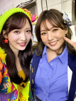 Yui Oguri Instagram - #AKB48は青春ですin武道館
６公演走り切りました🎤❤️‍🔥
お越しいただいた皆様もHulu配信でご覧いただいた皆様も
本当にありがとうございました。

AKBに入りたいと思うきっかけをくれた
憧れの先輩たちとステージに立たせて頂き嬉しさと同時に
表情、パフォーマンス、発言の力強さ、
そして現役メンバーたちを立ててくださろうとしたり
アイドルとして、人として学ぶことが多くて改めて偉大さを感じた反面、自分たちの課題を見つけることもできました。

歴史を紡いできたグループのそれぞれの時代の良さをしっかりと届けていくのは現役の私達の役目だと思っています。

これから自分達で登らなければ見えない景色を
自分達で見れるようにこの気持ちを大切にして
この先もAKB48は進んでいきたいと思います。

最後に。
AKBの今も応援してくれて寄り添ってくれる卒業生の皆さん
本当に感謝しています。
武道館は一生の思い出で宝物です。
どの時代のAKBも大好きです、ありがとうございました！

#あの頃青春でしたこれから青春です 
#AKB48
#AKB武道館