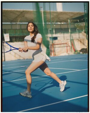 Yukti Thareja Instagram - Grateful to @rahul.bhatt._ for catching these in-between moments🤍