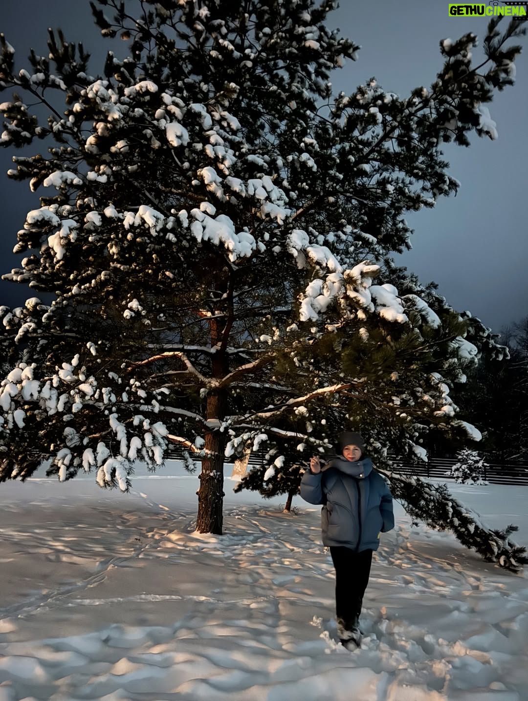 Yuliya Topolnitskaya - 8.8K Likes - 2026 🎄 
Январь❄️ 
Было легендарнооо 💙