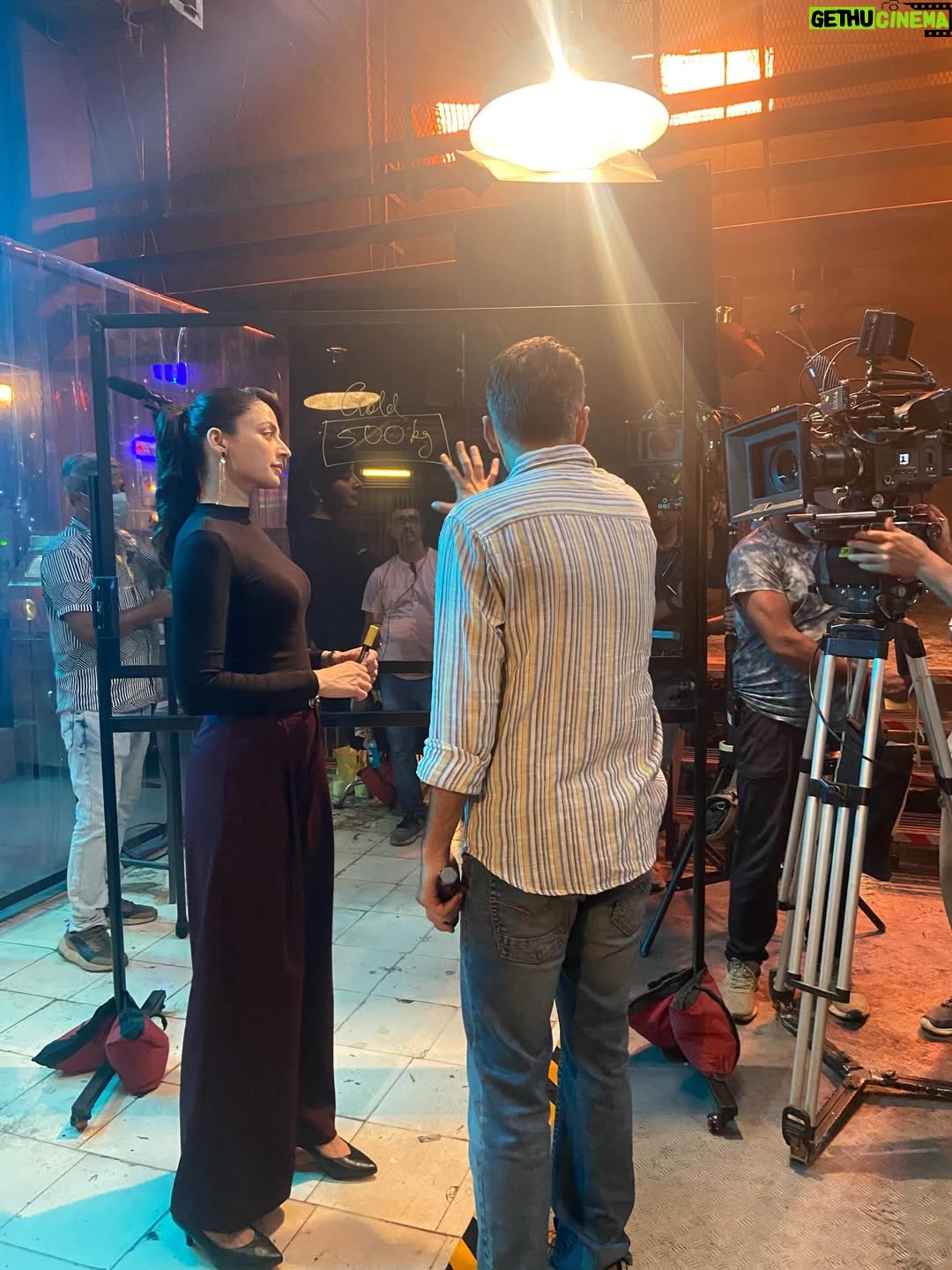 Zoya Afroz - 54.4K Likes - 500kg Gold ka math 🏆
#taskaree #bts