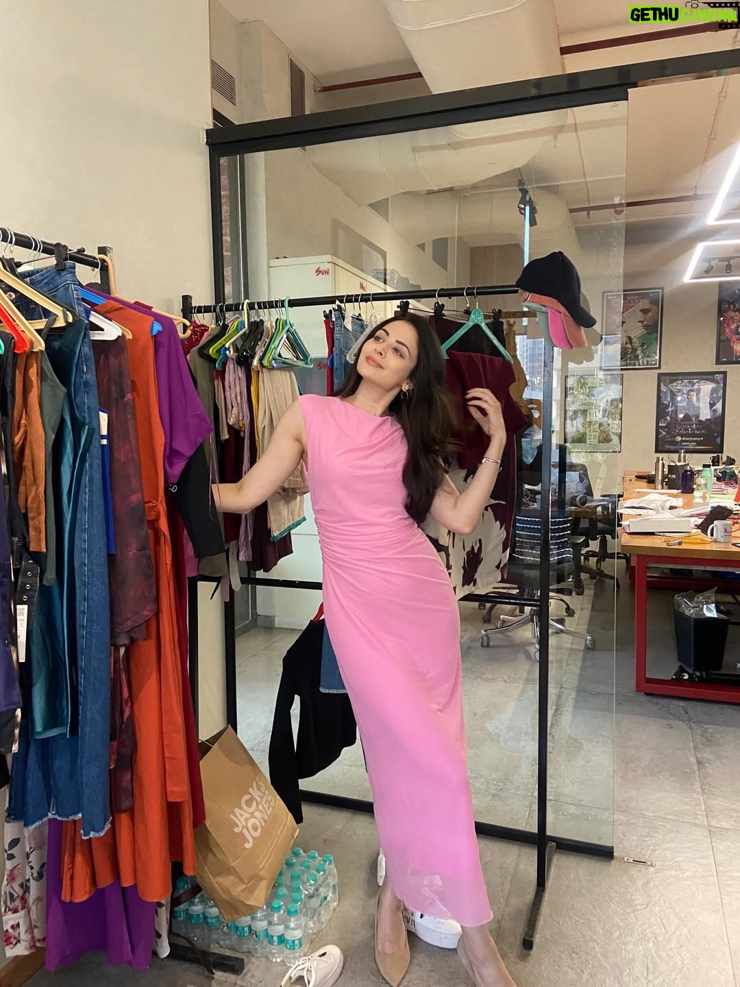 Zoya Afroz - 51.5K Likes - Dear Falguni, You understood Priya Khubchandani beyond the surface and translated her quiet strength so effortlessly through the styling. Every look felt true to the character. 
Fab Fab job Fal !!!
You nailed it 🌟
@fal1804 ❤️❤️❤️

#BTS #TaskareeOnNetflix @netflix_in @fridaystorytellers