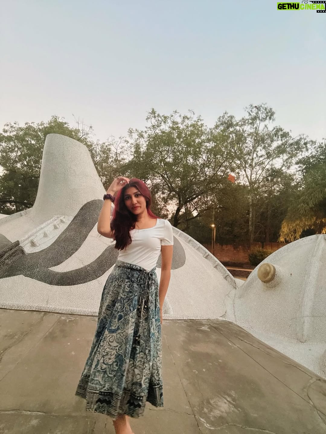 netri nisarg trivedi - 2.4K Likes - 🎵You’ve got me hypnotized, so mesmerized
And I just got to know
🎶