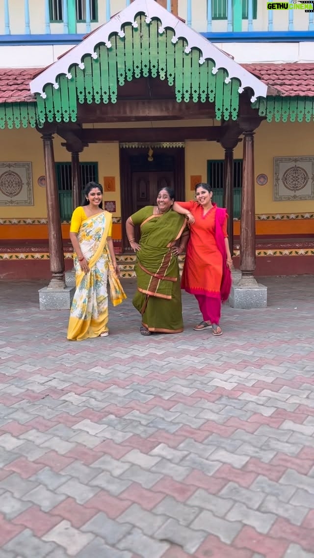 sathya sai krishnan - 50K Likes - While fighting Pandian and Vels family,
Meena, Appaththaa & arasi vibing for Captain song 🥰
@vjsiddhu_vlogs 
#hemaraj #hema #hemarajkumar #pandianstoresmeena😍 #vijaytelevision