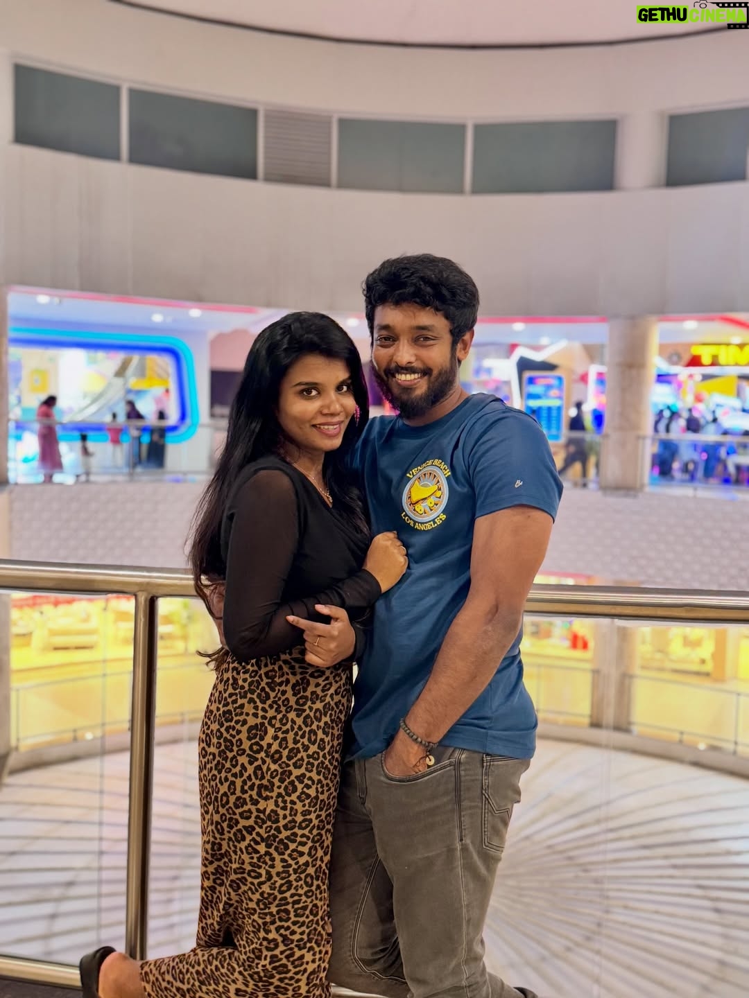 Aarthi Chandran - 9.2K Likes - Just realised that I would never have perfect photos with this bunch and I wouldn't have it any other way 🥹🫂🧿🫀✨♥️

#mableaarthi #arcade #newyear #explore #tamil