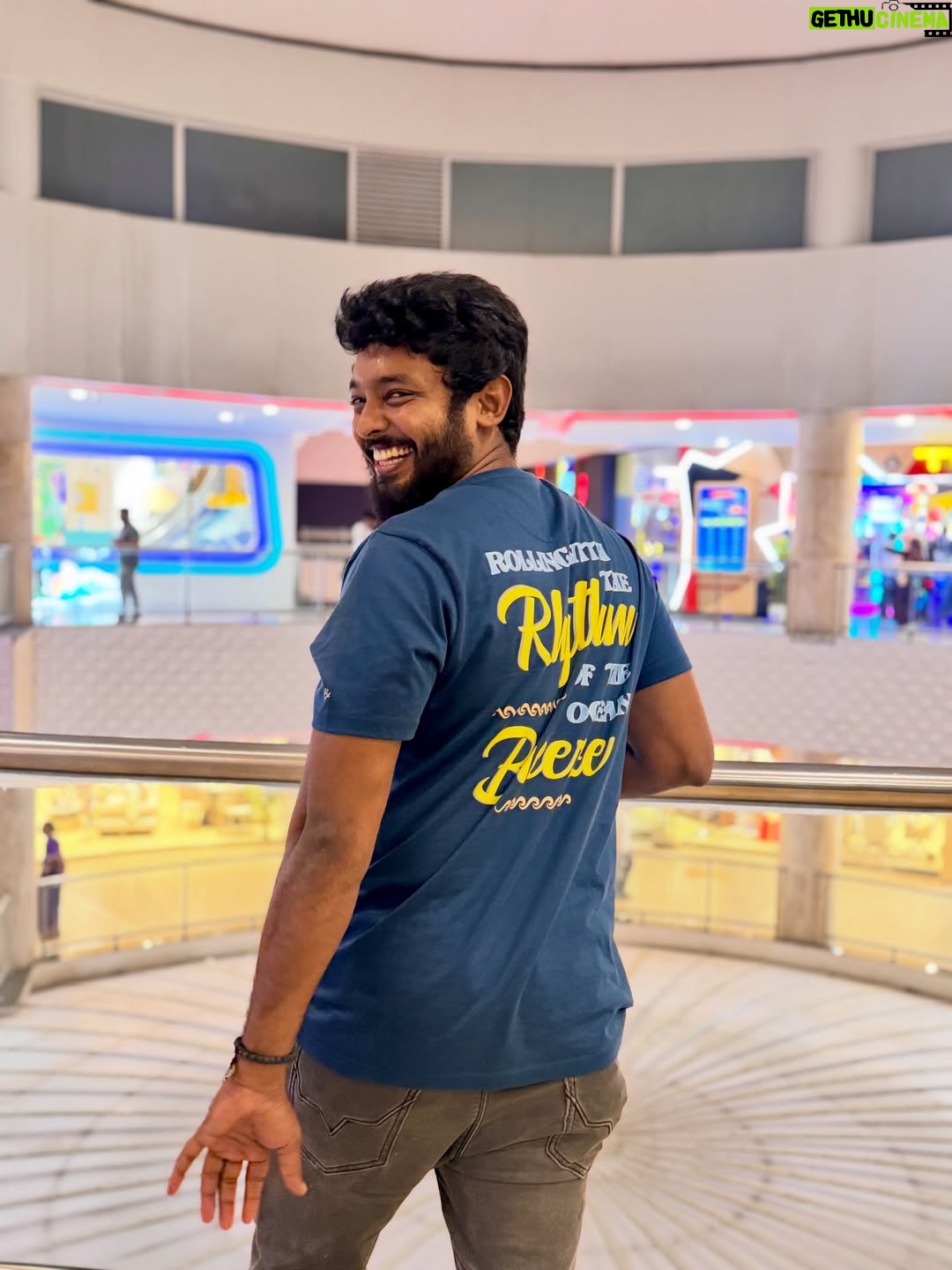 Aarthi Chandran - 9.2K Likes - Just realised that I would never have perfect photos with this bunch and I wouldn't have it any other way 🥹🫂🧿🫀✨♥️

#mableaarthi #arcade #newyear #explore #tamil