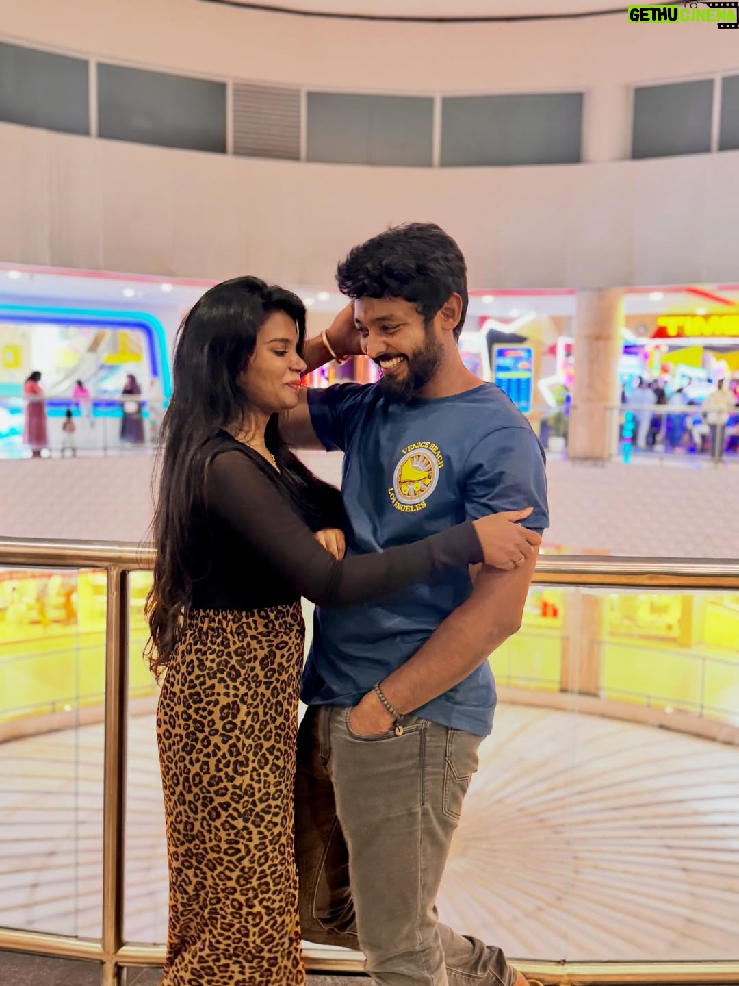 Aarthi Chandran - 9.2K Likes - Just realised that I would never have perfect photos with this bunch and I wouldn't have it any other way 🥹🫂🧿🫀✨♥️

#mableaarthi #arcade #newyear #explore #tamil