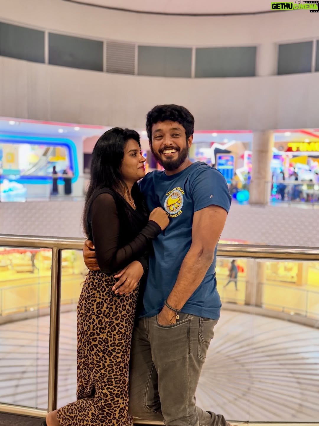 Aarthi Chandran - 9.2K Likes - Just realised that I would never have perfect photos with this bunch and I wouldn't have it any other way 🥹🫂🧿🫀✨♥️

#mableaarthi #arcade #newyear #explore #tamil