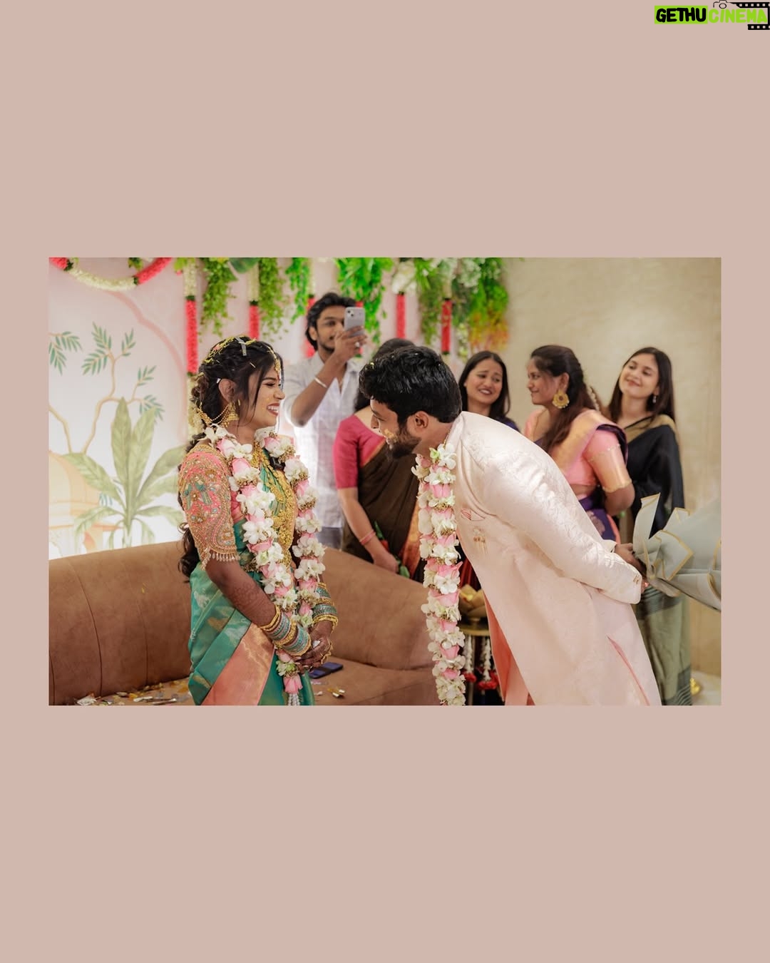 Aarthi Chandran - 66.3K Likes - A Varam I’ve been waiting lifetimes for -Lokeshwaran 🥹🧿❤️‍🔥 @lokesh.ik 
AaLoha- when destiny waved at us ✨ @aalohaofficial 

was waiting so long for my #1000 post 🥰ofcourse it has to be precious 🥹
📸 @g3_photography 
Jewelry: @aishwaryam_bridaljewellery 
Mehendi: @hosur_henna_artist 
Blouse: @j2fashions 

#engaged #Aaloha #love #mableaarthi