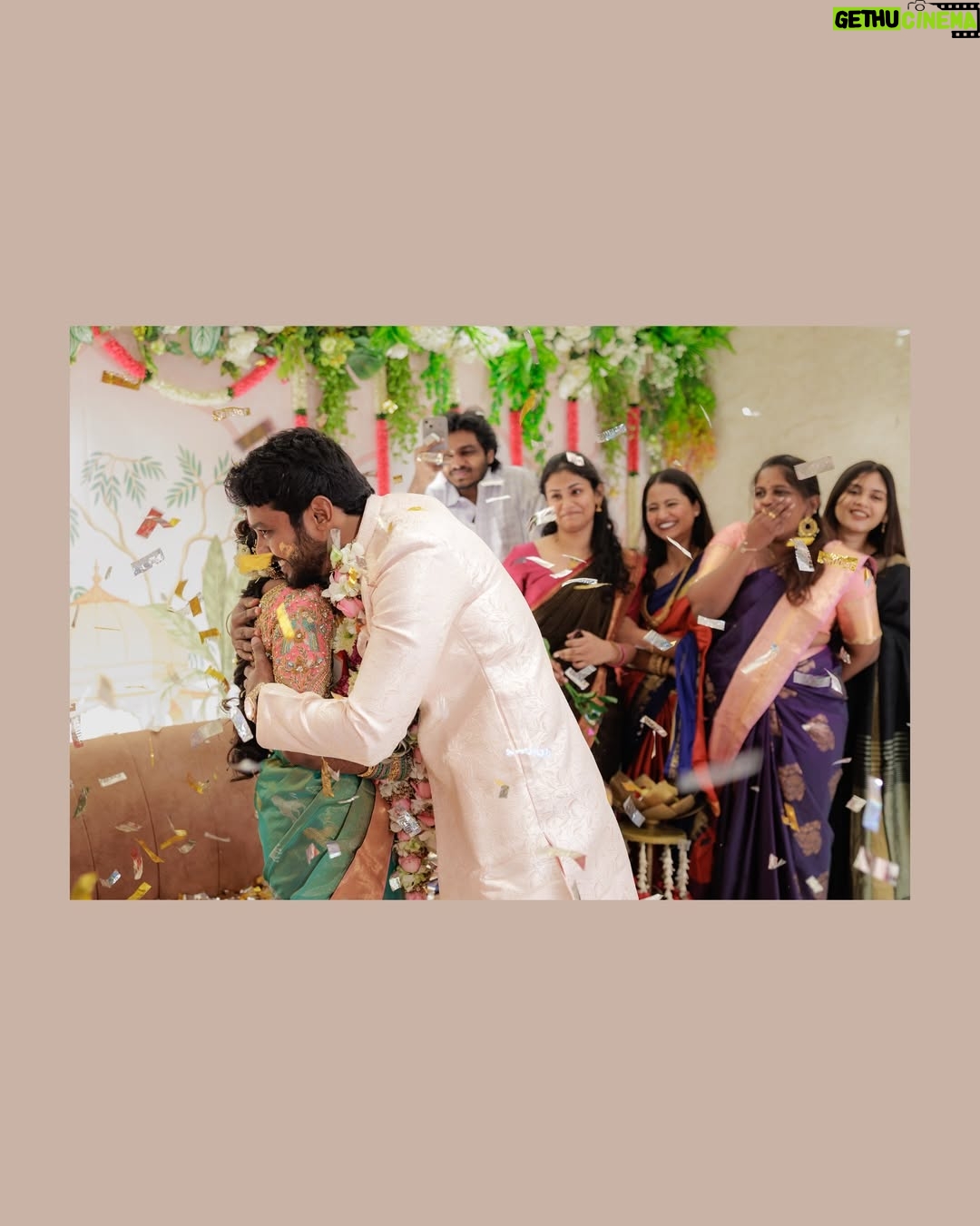 Aarthi Chandran - 66.3K Likes - A Varam I’ve been waiting lifetimes for -Lokeshwaran 🥹🧿❤️‍🔥 @lokesh.ik 
AaLoha- when destiny waved at us ✨ @aalohaofficial 

was waiting so long for my #1000 post 🥰ofcourse it has to be precious 🥹
📸 @g3_photography 
Jewelry: @aishwaryam_bridaljewellery 
Mehendi: @hosur_henna_artist 
Blouse: @j2fashions 

#engaged #Aaloha #love #mableaarthi
