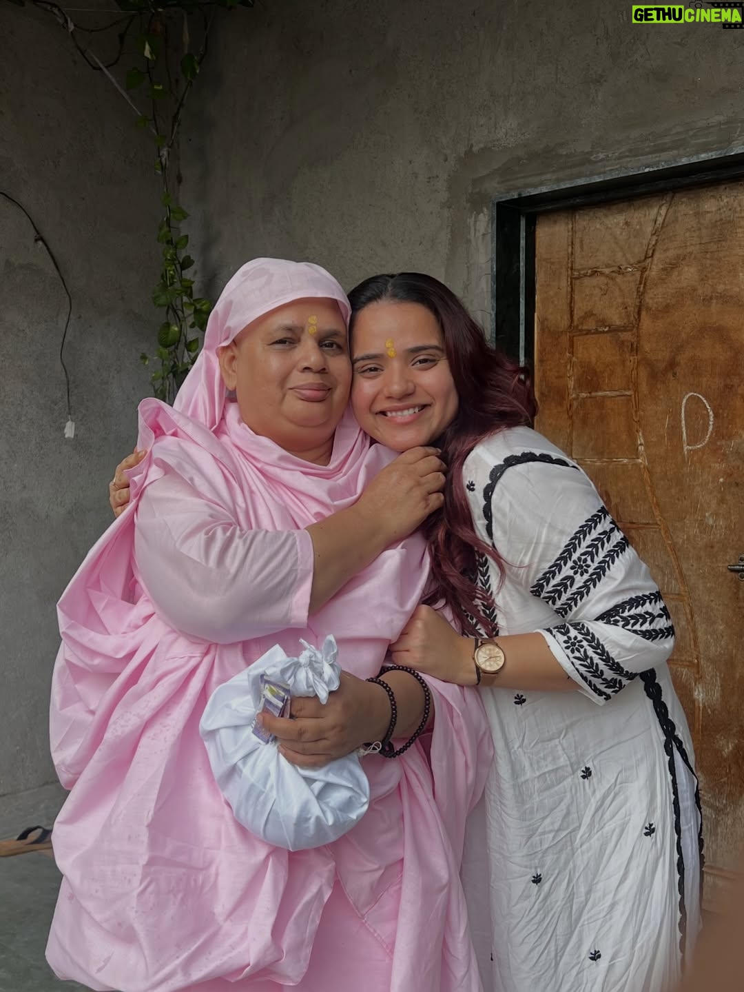 Aashi Sahni - 76.5K Likes - It still feels like a dream. I wish I could wake up from this sleep and see you standing in front of me, and hug you tightly. I don’t understand how everything changed so suddenly. I was living without Papa because you were there… now you’re gone too. I don’t know how to live anymore. I never even imagined this day would come. I always believed you would be with me forever. Now I don’t know how to go on. I’m really scared.

I never knew how to live without you, and now I don’t know how to learn either. If not in this life, then in the next one, please stay with me always, forever.

I wish I had told you “I love you” to your face. I should have said it.

I love you. You were the best mother in the world, and you will always be my mother. I miss you so much.

The only comfort I have is that you’re with papa now at least you’re together.

Rest in peace

Your daughter,
Aashi