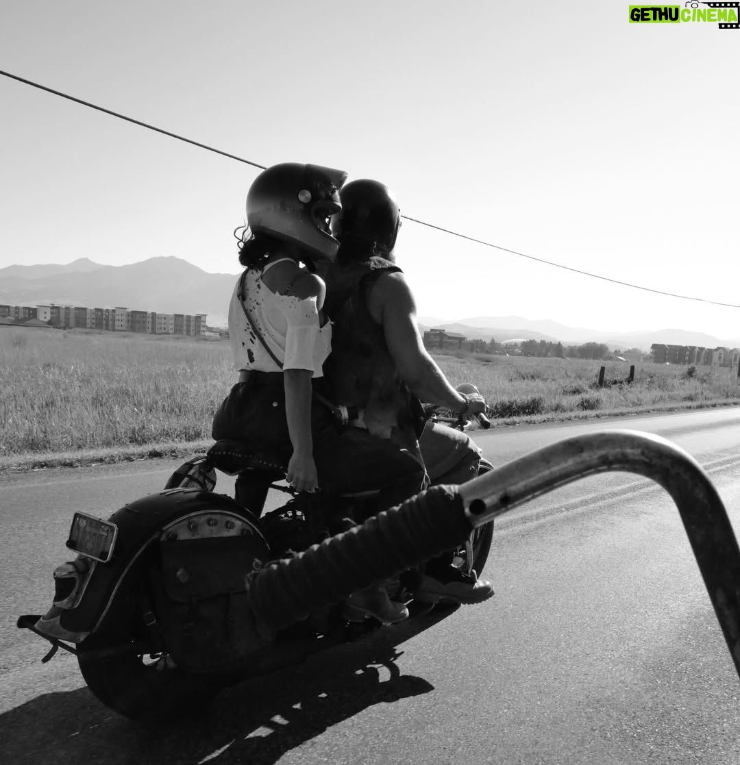 Adria Arjona - 191.1K Likes - Te amo mi amor ♥️