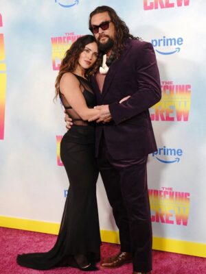 Adria Arjona Instagram - NYC! The Wrecking Crew premiere with mi amor @adriaarjona 
Mahalo to New York, the cast, crew, and producers.
@primemovies streaming January 28.
Aloha, J 🤙🏽