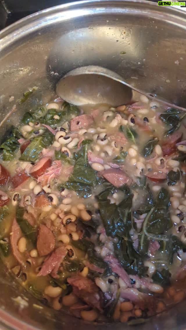 Adrienne C. Moore - 228 Likes - Let the good luck commence 👏🏾👏🏾 

#happynewyear #blackeyedpeas #collardgreens #instagood