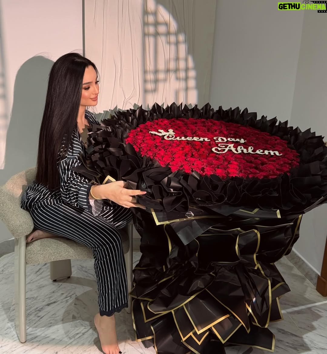 Ahlem Fekih - 186.3K Likes - 03/01 🫶🏼It was a day filled with love🫀
MUA / haïr @rim_bl 💄💕