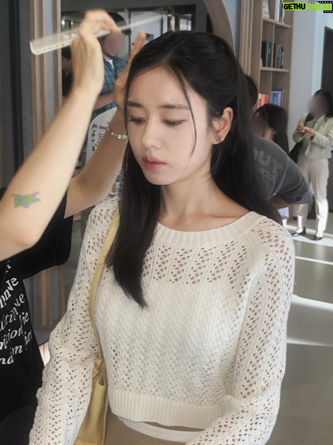 Ahn Eun-jin - 646.4K Likes - 꾸다림✨

@0range.oasis 
@hyemggiz 
@doyeonneee