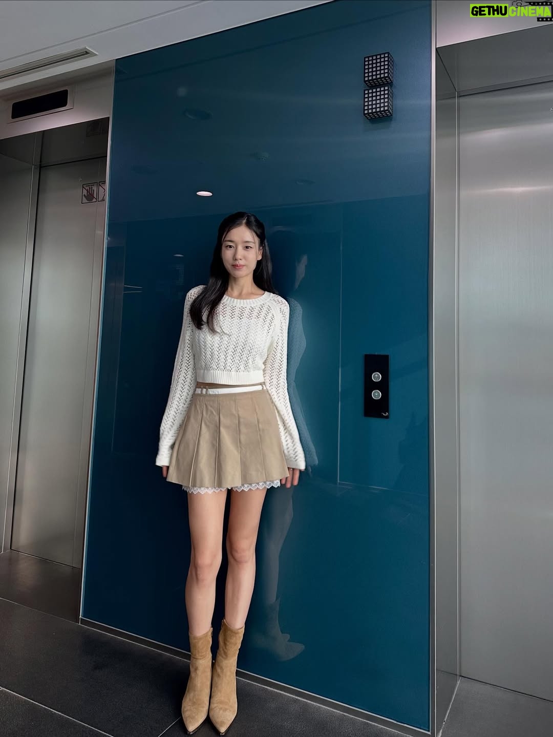 Ahn Eun-jin - 646.4K Likes - 꾸다림✨

@0range.oasis 
@hyemggiz 
@doyeonneee