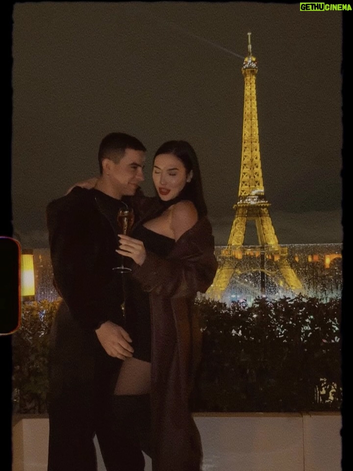 Aida Victoria Merlano - 1 Million Likes - ¿De qué sirven las grandes cosas de la vida si no tienes con quién compartirlas? ❤️ Mi alma gemela @diegocamachogo Te amo chiquita 🫶🏻