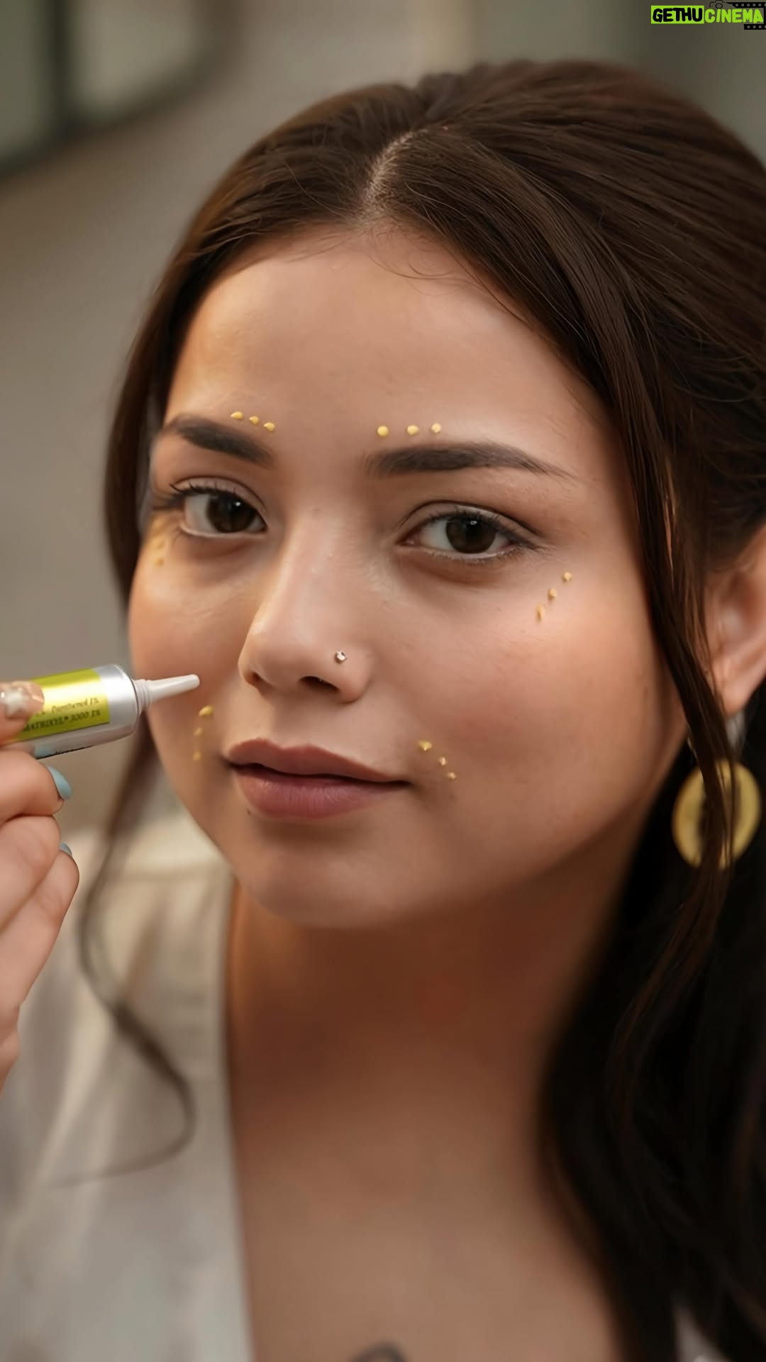 Aisha Mahdi - 82.1K Likes - #AD // Fired my retinol and never looked back! 
After just 14 days with the Celimax Retinal Shot, my skin is thriving like never before. If you’re ready to break through that skincare plateau, this is your wake-up call! Are you in?

• DAY 1: REGENERATE. Micro-needle tech kicks in. You’ll feel a slight tingle as the 0.1% Pure Retinal starts deep-level repair.
• DAY 5: REFINE. The “Lift” happens. Cheeks and mouth corners look firmer; texture starts to blur.
• DAY 9: TIGHTEN. Pore depth and density are visibly reduced. (Pair with Celimax Brightening Cream here for that extra glow boost!)
• DAY 14: RESET. The Pore Transformation. It’s glass skin, but better.

11x Faster: Converts to Vitamin A quicker than Retinol.
Micro-needle Tech: Ensures the active ingredients don’t just sit on top—they go
where the damage is.
Skin Support: Niacinamide   Ceramides   1% Panthenol to keep your barrier
strong.

How to use for best results:
* Apply to a CLEAN, DRY face (vital!).
* Use a pea-sized amount on areas with pores/pigmentation.
* Use 3-4 times a week at night.
* Always use Celimax Pore   Dark Spot Brightening Cream for a faster results.

Ready to start your 14-day challenge? 

Comment “DUO” for the direct link! 🔗

#Celimax #Retinal #14DayChallenge