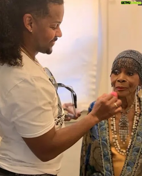 Aisha Tyler - 4.7K Likes - This beautiful soul had a stroke. Geno, a brilliant makeup artist, has devoted his life to helping others feel confident, beautiful, and truly seen. His artistry is more than makeup — it is transformation, empowerment, and love. After beating cancer in 2018, he founded the nonprofit Strokes of Hope, offering beauty sessions and self-care packages to cancer patients. Now, Geno is in the most difficult fight of his life. His mother is raising money to fund the intensive care needed to rehabilitate him and get him back on his feet. Every dollar donated moves Geno one step closer to regaining his strength, his independence, and the career he built with such passion. This isn’t just about therapy — it’s about giving him back his future. It’s about giving him the opportunity to return to the craft he loves. As someone whose family has been touched by stroke I know how difficult these challenges can be. His family will be grateful for whatever support may come, from donations to prayers to shares. 

Link in my bio 🌹🙏🏾♥️