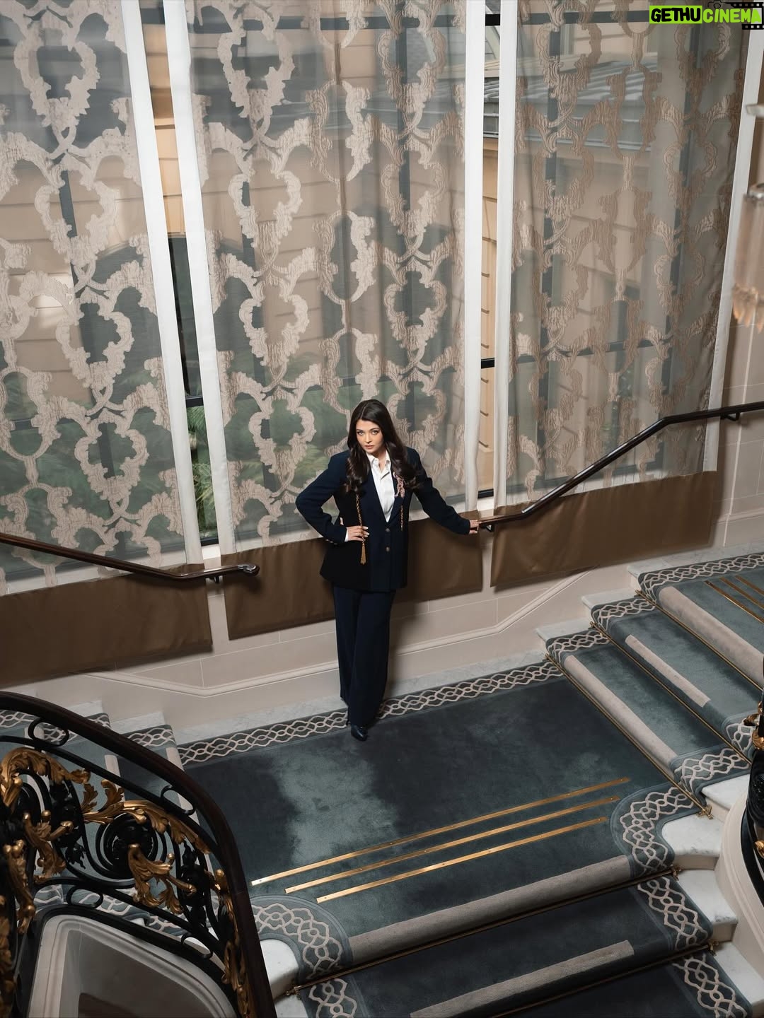 Aishwarya Rai - 1.5 Million Likes - ✨💖🧿✨
@manishmalhotra05 
@lorealparis 
#lorealparís