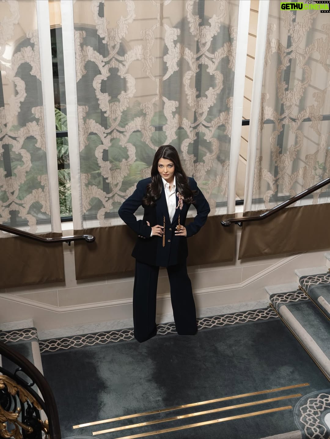 Aishwarya Rai - 1.5 Million Likes - ✨💖🧿✨
@manishmalhotra05 
@lorealparis 
#lorealparís