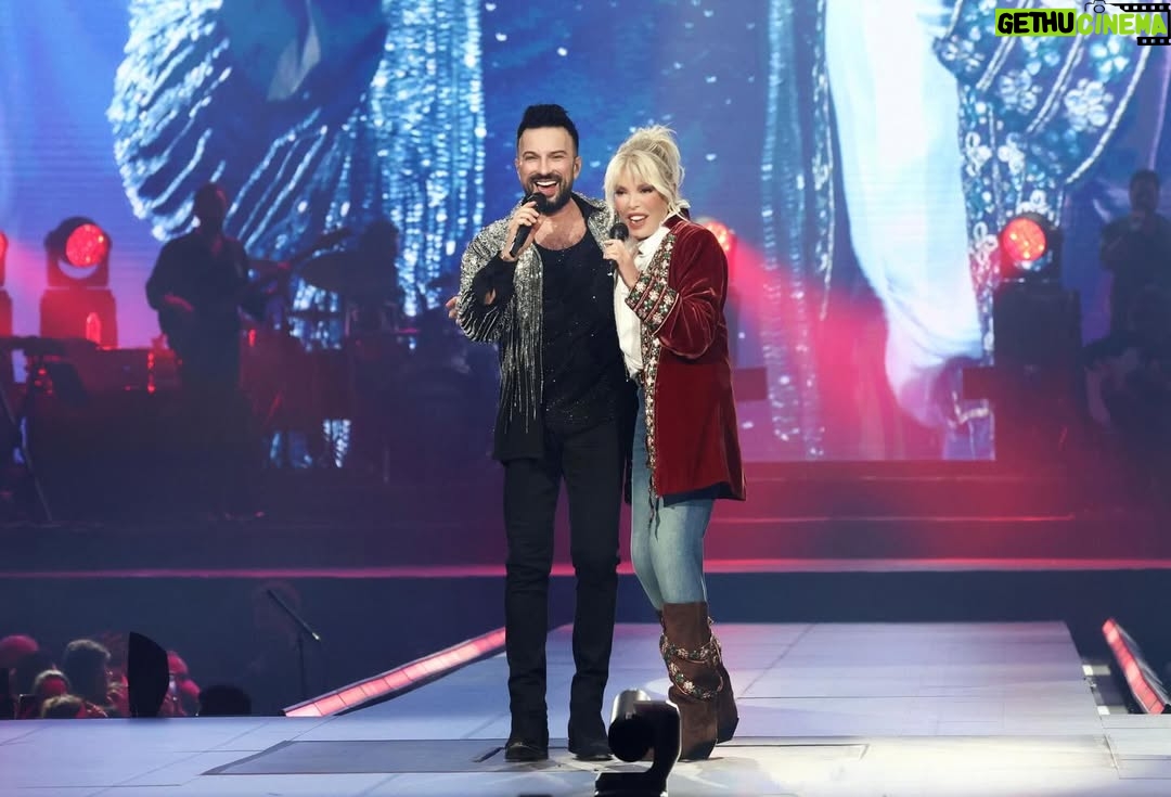 Ajda Pekkan - 52.5K Likes - Canım Tarkan’ım,
Dün rüya gibi bir gece yaşadık ve yaşattın…
Hep birlikte geriye ne güzel bir anı bıraktık.
Müziğin, enerjin ve seyirciyle kurduğun o eşsiz bağ, geceyi bambaşka bir yere taşıdı.
Böyle büyülü bir geceyi birlikte paylaşabilmek ne büyük mutluluk ✨
Seni çooook seviyorum ❤️ 
📸 @yigit___eken @ardaaytan
Kostüm: @burcusedefofficial