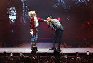 Ajda Pekkan Instagram - Canım Tarkan’ım,
Dün rüya gibi bir gece yaşadık ve yaşattın…
Hep birlikte geriye ne güzel bir anı bıraktık.
Müziğin, enerjin ve seyirciyle kurduğun o eşsiz bağ, geceyi bambaşka bir yere taşıdı.
Böyle büyülü bir geceyi birlikte paylaşabilmek ne büyük mutluluk ✨
Seni çooook seviyorum ❤️ 
📸 @yigit___eken @ardaaytan
Kostüm: @burcusedefofficial