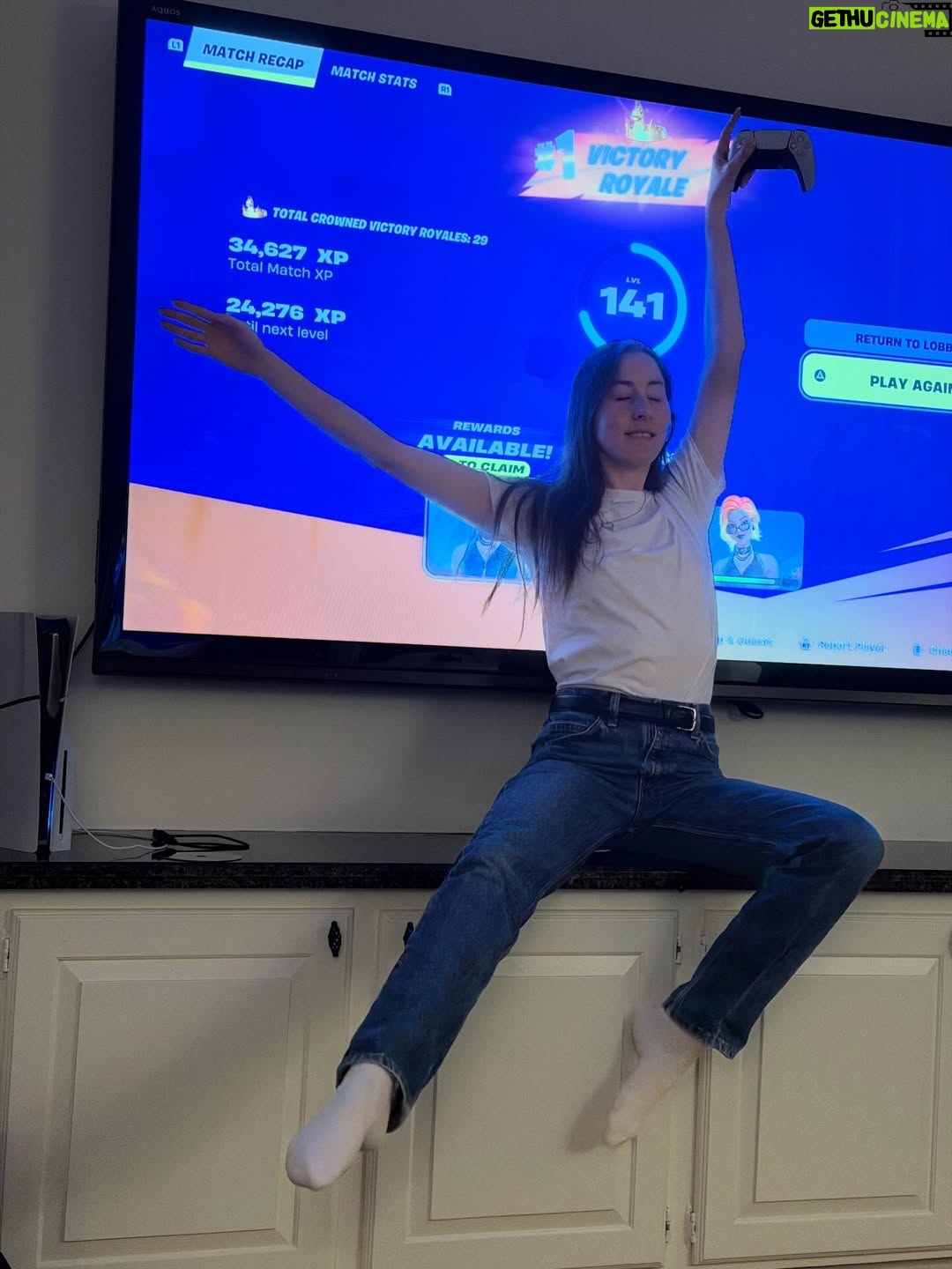 Alana Haim - 95.3K Likes - i was sick all week