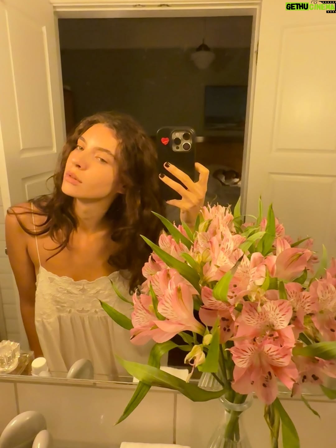 Alanis Guillen - 75.5K Likes - SABOR CARNAVAL BAHIA tudo com vc .