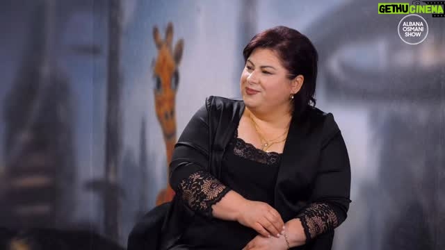 Albana Osmani - 5.7K Likes - KOSOVË 🇦🇱 bijë e jona gezofsh ndër shekuj e ndër breza ate qe Zoti ta dha prej fillimit , lirinë e bekimin e Tij. 
Në truallin tënd le te përkundet dashuria per ty pambarimisht, sado kohet te modernizohen e shkuara te mos lerë ne harrese rrugëtimin tend te vështire per diten qe gezon sot. 
Thuajeni dhe bërtiteni te vërteten vesh me vesh e brez me brez , te mos harrohet historia , kombesia, sepse kohet nga fillesat kane vertetuar qe kur ka ardh me i vogli shteg  ishin gati te na perpijne e te na shuajne per se gjalli . Thuaja djalit thuaja çikës thuaja nipit thuaja mbeses , kjo eshte historia , eshte e jona , e tokes tone , brez pas brezi Ilir , Shqiptar , Dardan. TE LIRË! 

Gezuar e gezofshi ! ♥️ 🇦🇱
