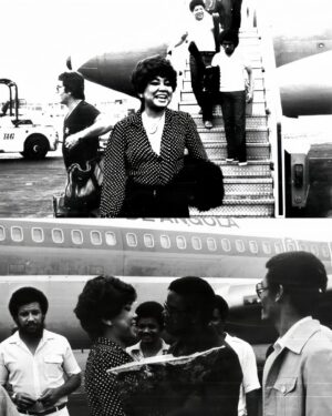 Alcione Instagram - A primeira vez que a Marrom esteve em Angola foi em 1980! Nesses 46 anos, inúmeras viagens à terra que, como ela mesmo fala: “é uma volta para casa”! 

Arraste para o lado e confira registros históricos das primeiras visitas dela à Luanda, Ilha do Mussulo e Malange! (Equipe)

06/03 Tenda CCBB | Luanda/Angola (esgotado)
07/03 Tenda CCBB | Luanda/Angola (data extra)