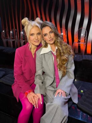 Aleksandra Saveleva Instagram - Ностальгию в ленту?)
Прямо сейчас снимаем большой выпуск, посвященный Фабрике звезд.🤩🫣 Сколько лет прошло, а мы все те же?) Кого узнали, по кому скучали?❤️ Скоро в программе «Достояние республики» на Первом канале @1tv