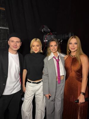 Aleksandra Saveleva Instagram - Ностальгию в ленту?)
Прямо сейчас снимаем большой выпуск, посвященный Фабрике звезд.🤩🫣 Сколько лет прошло, а мы все те же?) Кого узнали, по кому скучали?❤️ Скоро в программе «Достояние республики» на Первом канале @1tv