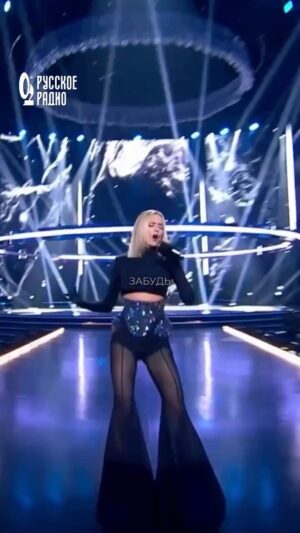 Aleksandra Vorobyova Instagram - Поздравляем Александру Воробьёву с днём рождения! 🎉✨
Пусть впереди будет ещё больше ярких премьер, вдохновения и побед!
Давайте вспомним её дебют на «Золотом Граммофоне» в 2024 году — уверенный, красивый и очень запоминающийся!
А также поздравим с днём рождения в комментариях!